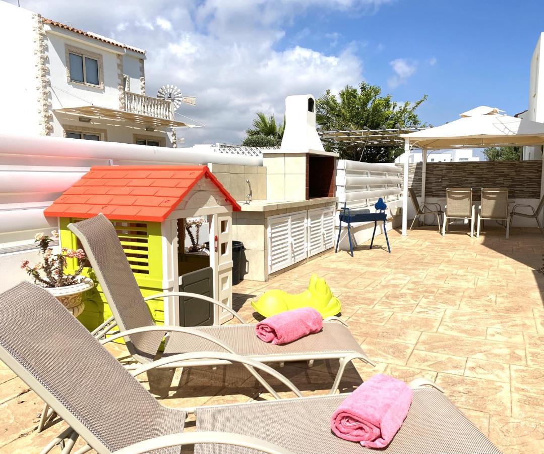 Villas Ithaca Protaras Exteriör bild