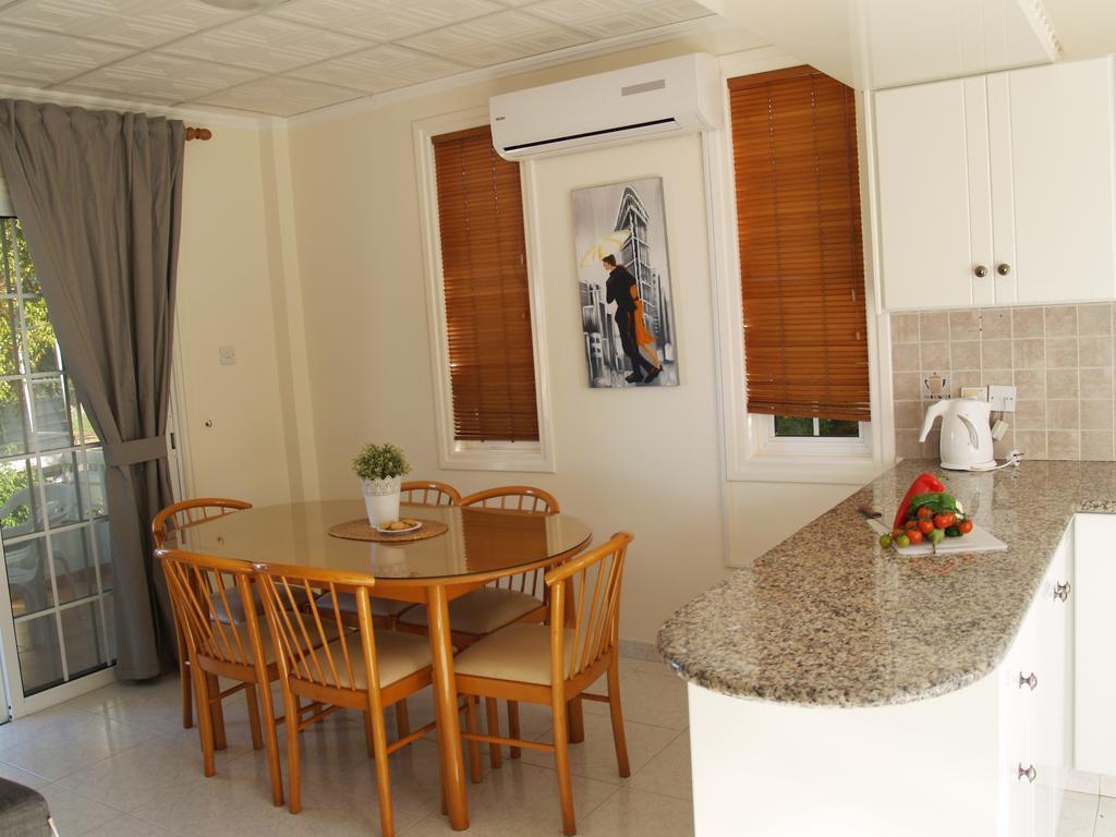 Villas Ithaca Protaras Exteriör bild
